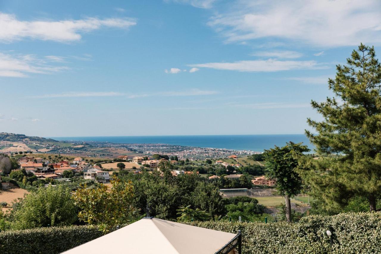 Villa Mascitti B&B Tortoreto Alto 托尔托雷托 外观 照片