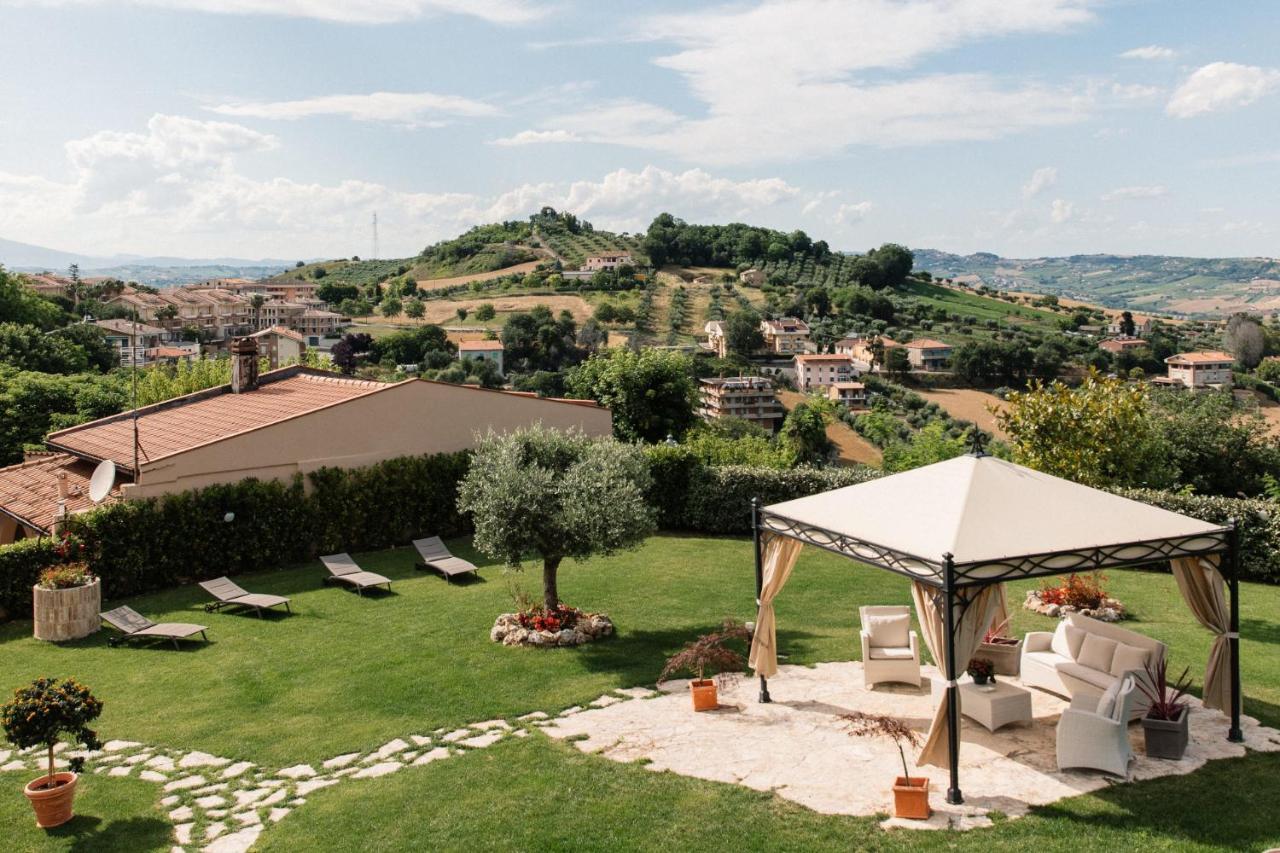 Villa Mascitti B&B Tortoreto Alto 托尔托雷托 外观 照片